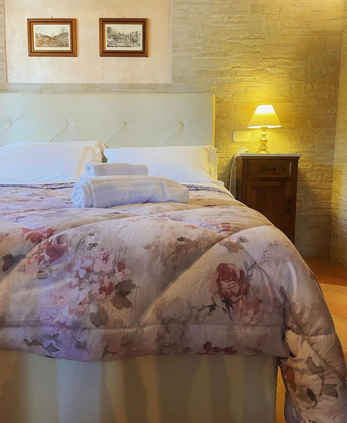 Colle Indaco Wine & Farm stay Ortezzano