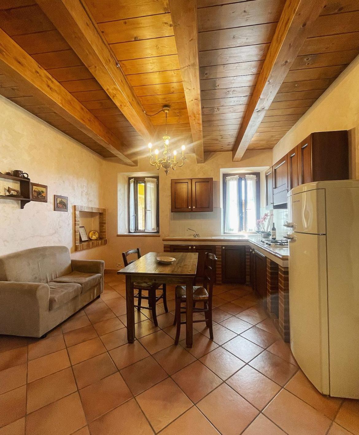 Colle Indaco Wine & Farm stay *