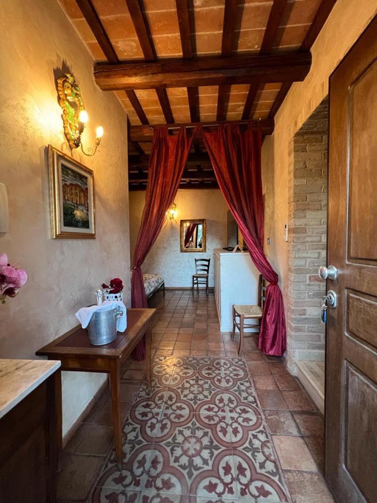 Colle Indaco Wine & * Ortezzano